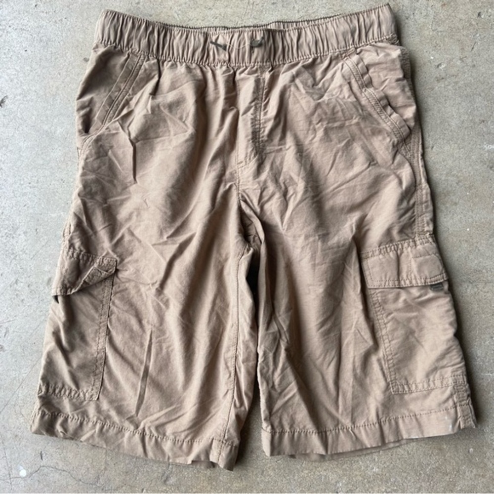 Urban pipeline cargo shorts